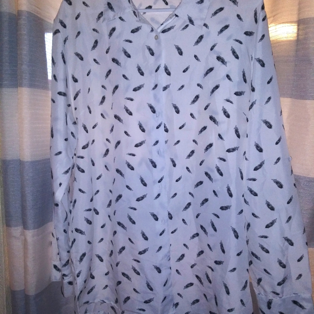 Women's (Amanda Blue) Size XXL Long Sleeved Black and White Feathered Shirt